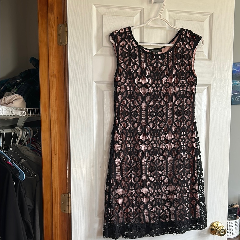 Dress Barn Black and Pink Sleeveless Sheath Mini